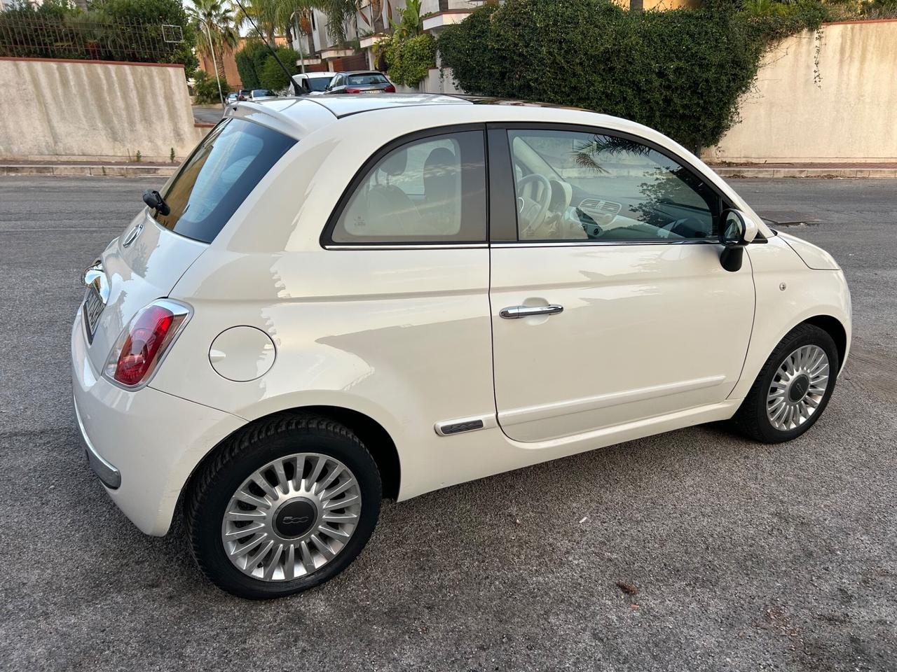 Fiat 500 1.2 Lounge ideale per neopatentati