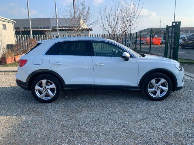 AUDI Q3 40 TDI quattro S tronic Business Advanced