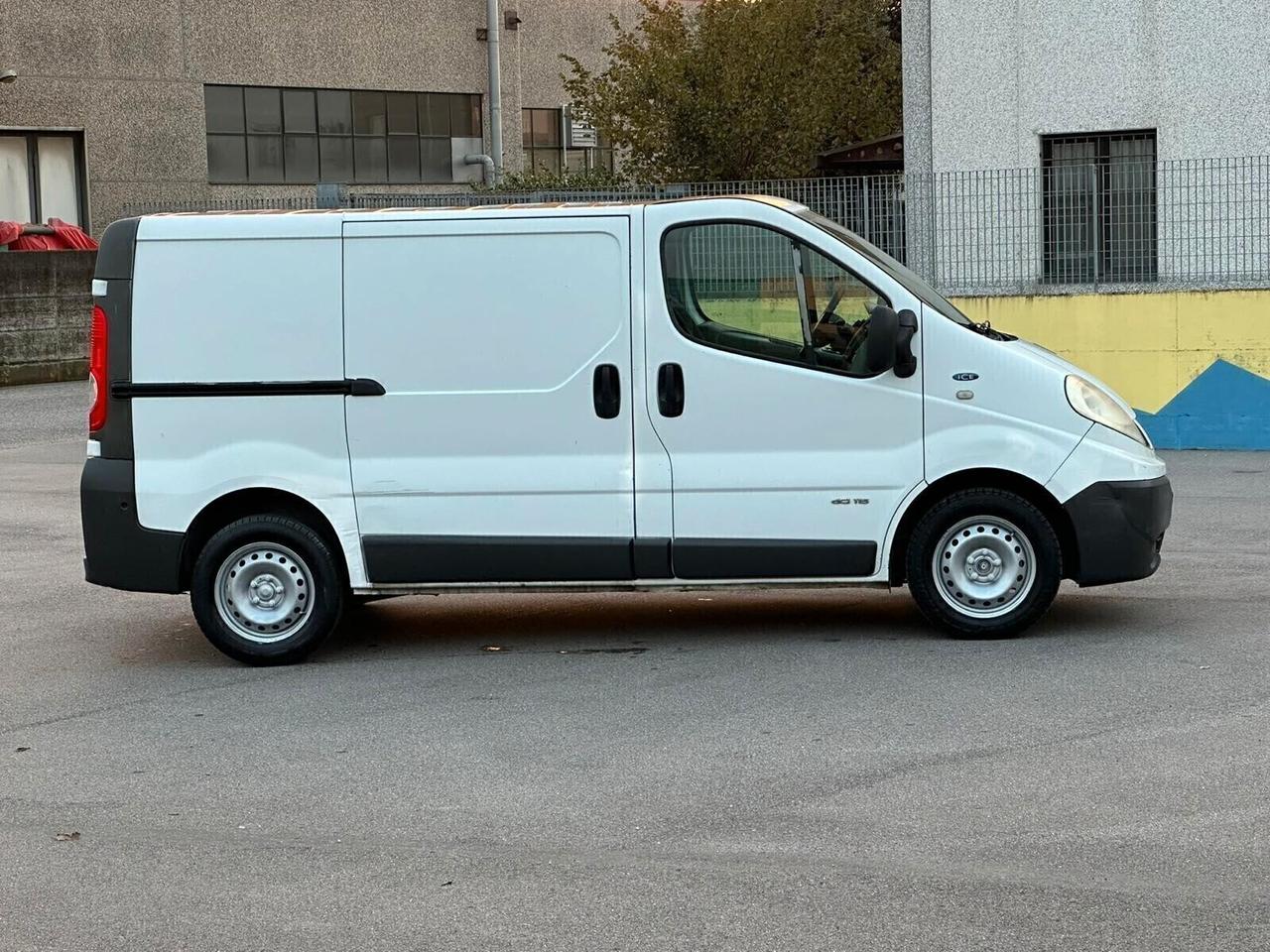 RENAULT TRAFIC con ARIA CONDIZIONATA! SUPER PREZZO!