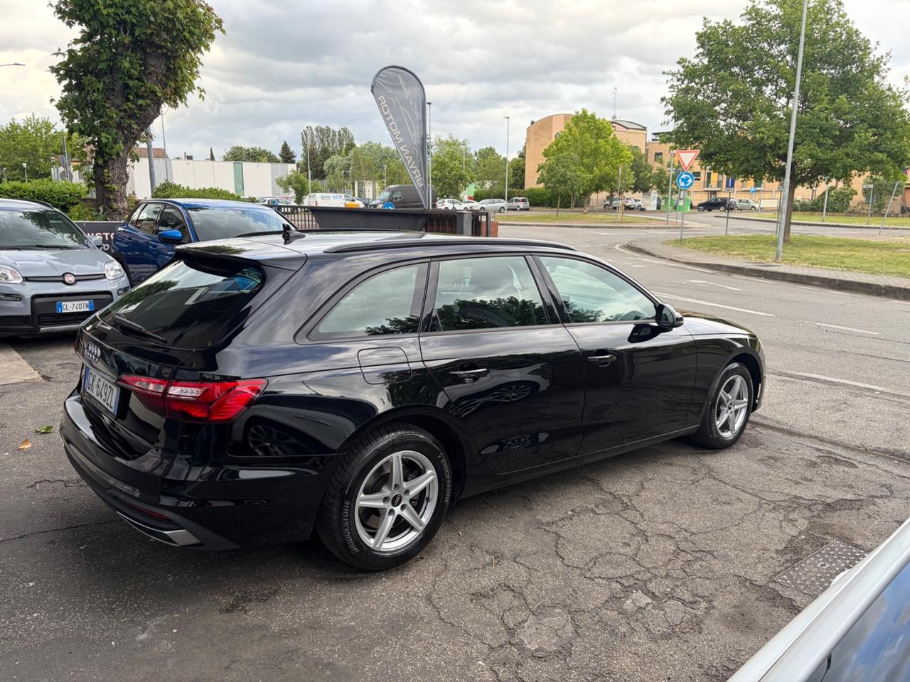 Audi A4 Avant 30 TDI/136 CV S tronic Business Advanced