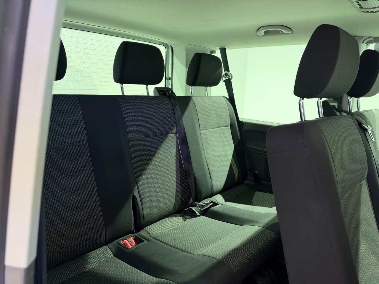 Volkswagen Caravelle 2.0 TDI 110CV PC Trendline posti 9