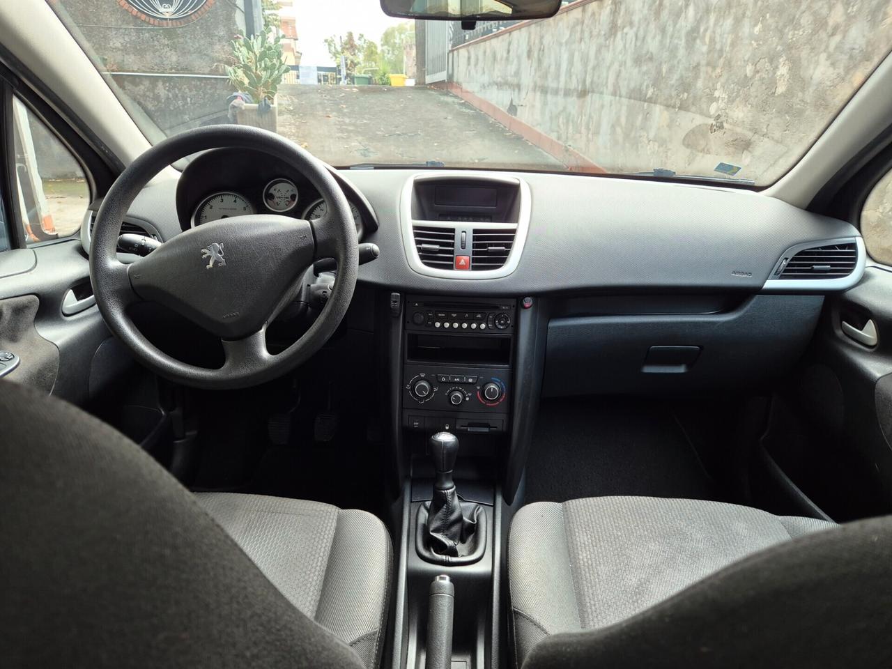Peugeot 207 1.4 8V 75CV 5p. X Line ECO GPL