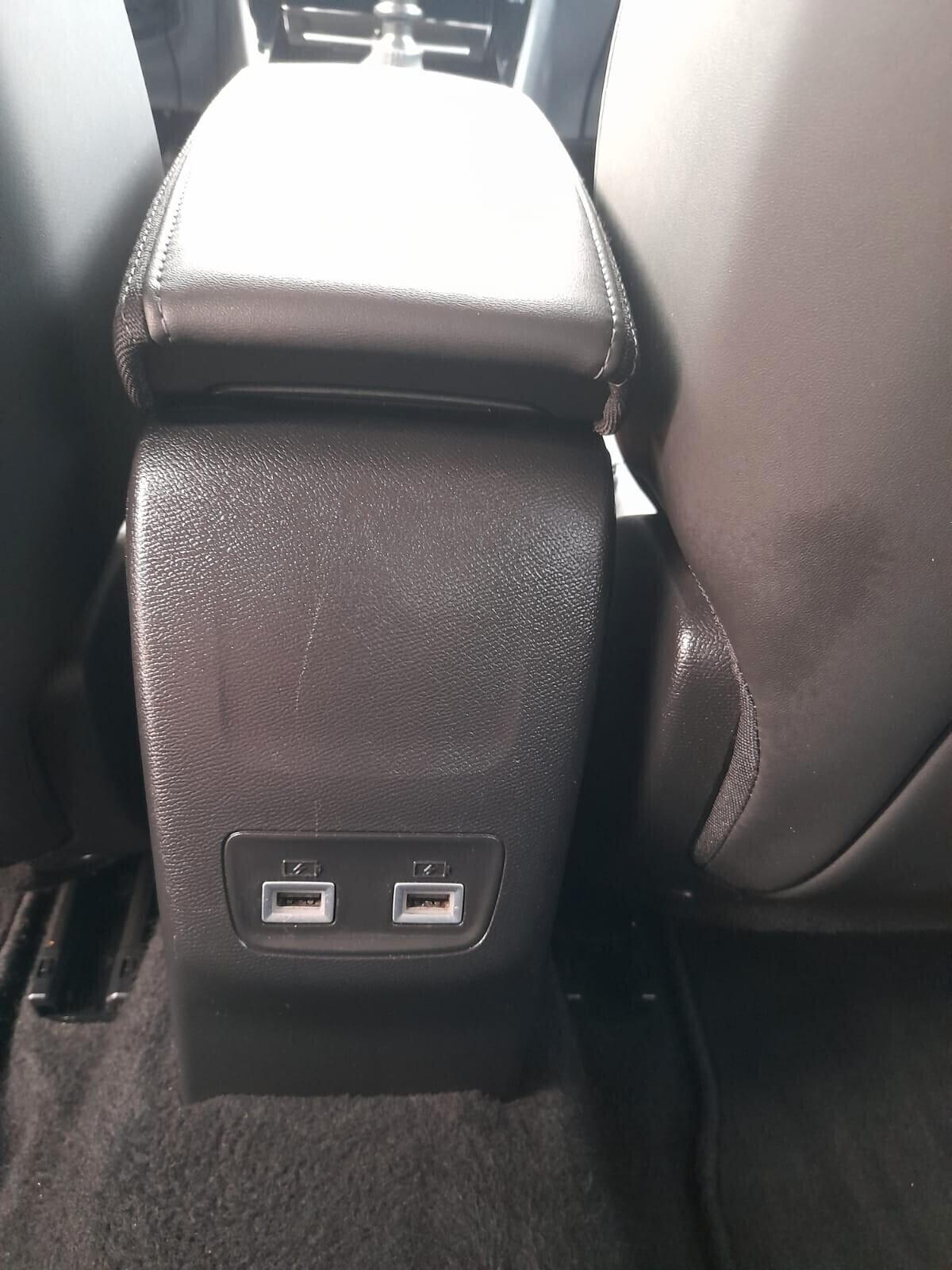 Peugeot 2008 BlueHDi 110 S&S Allure Pack