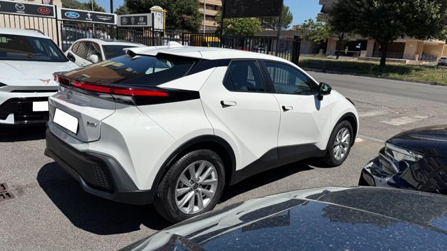 TOYOTA C-HR 1.8HV 98CV ACTIVE FWD E-CVT*C.L17*FULL LED*CARPLAY