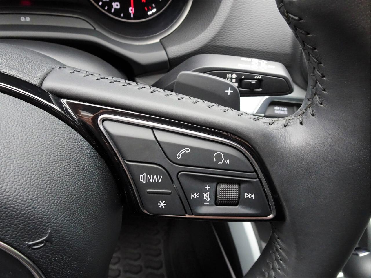 Audi Q2 1.6 TDI 116CV DESIGN S-Tronic LED/NAVI