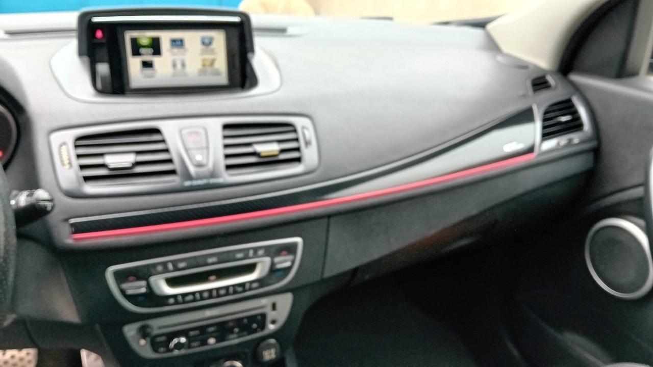 Renault megane s.w g.t line1.5 dci-full -2012