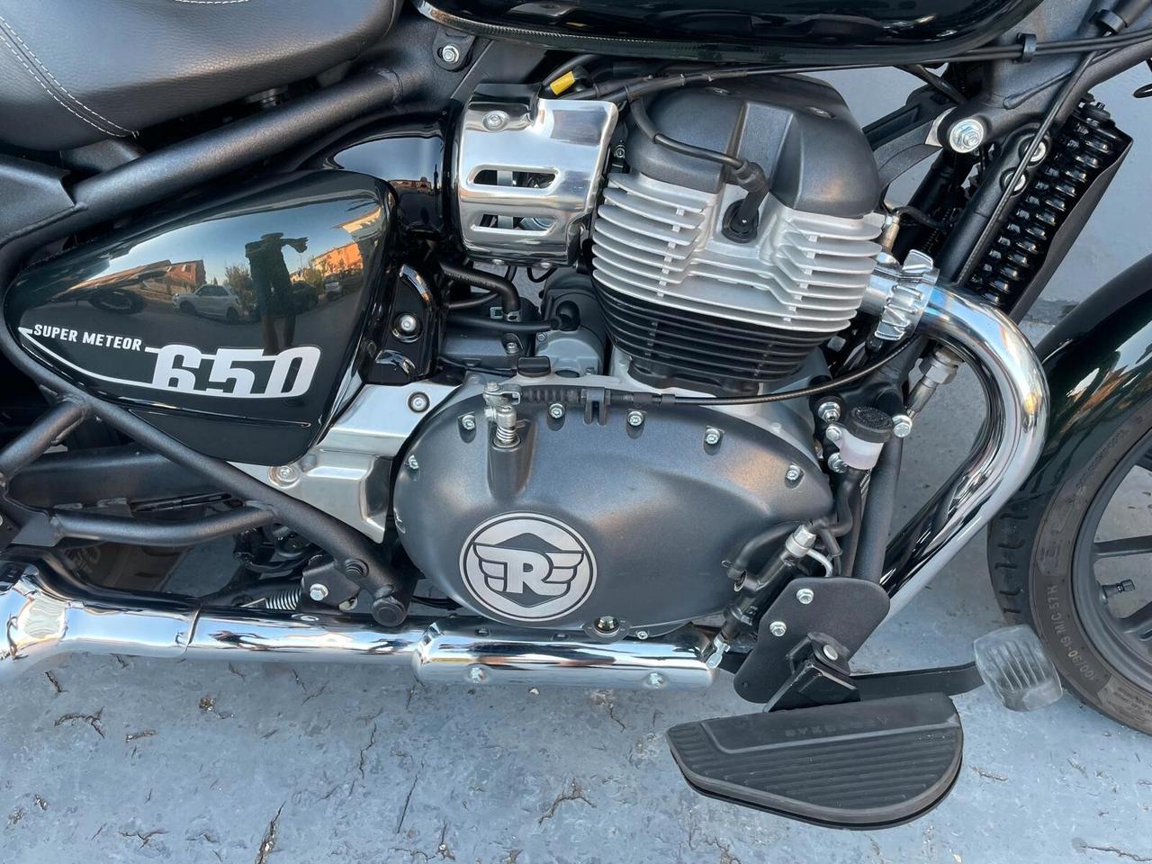 Royal Enfield Super Meteor 650 - 2023