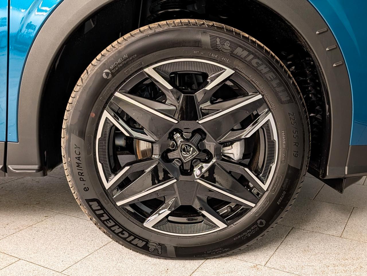 Peugeot 3008 Hybrid 136 e-DCS6 Allure KM0