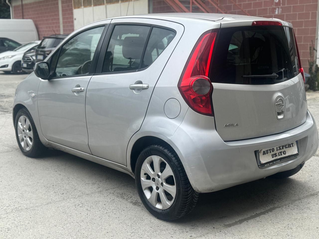 Opel Agila 1.2 16V 86CV Enjoy 2010