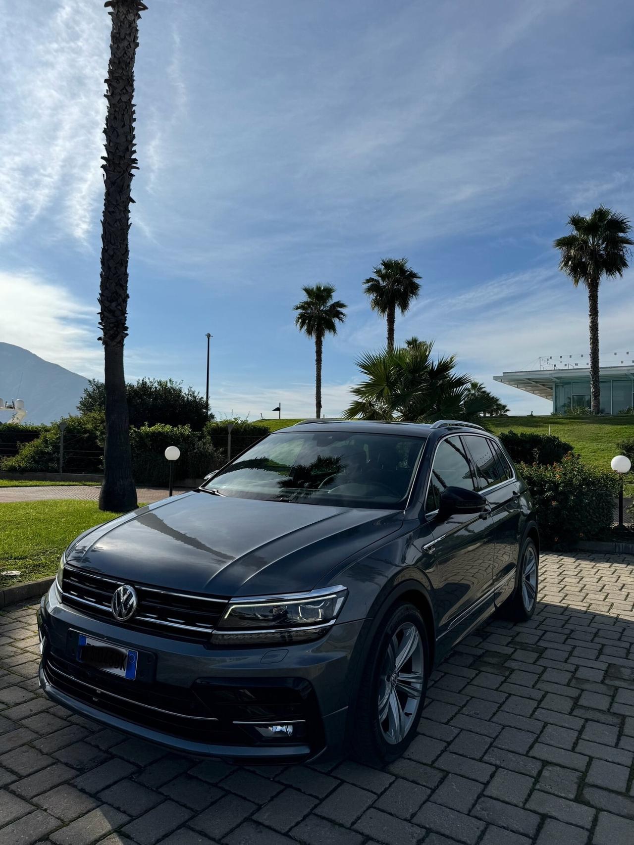 Volkswagen Tiguan R-LINE 2.0 TDI 150 cv DSG