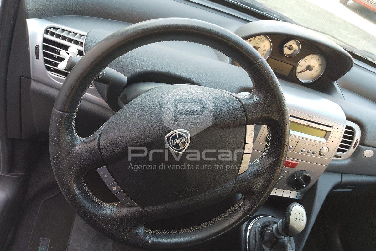 LANCIA Ypsilon 1.4 Oro