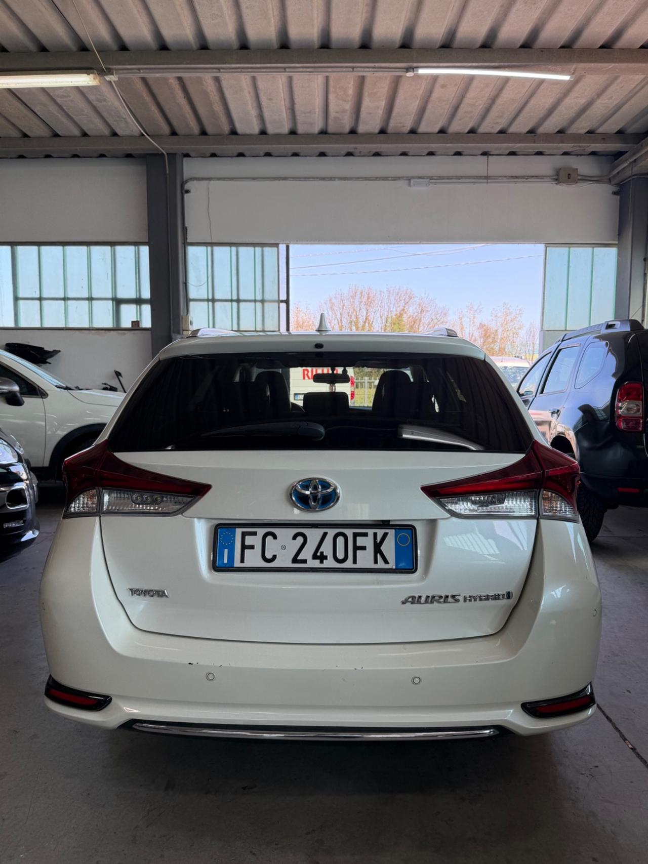 Toyota Auris Touring Sports 1.8 Hybrid Lounge