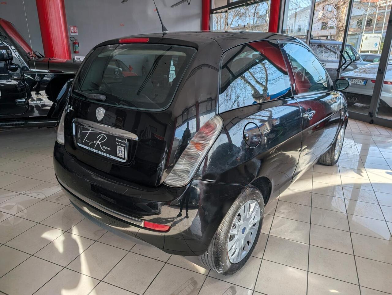 Lancia Ypsilon 1.3 MJT 75 CV
