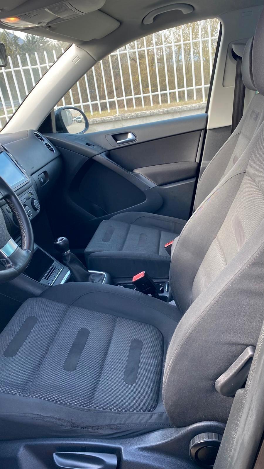 Volkswagen Tiguan 2.0 16V TDI DPF Sport & Style (18°)