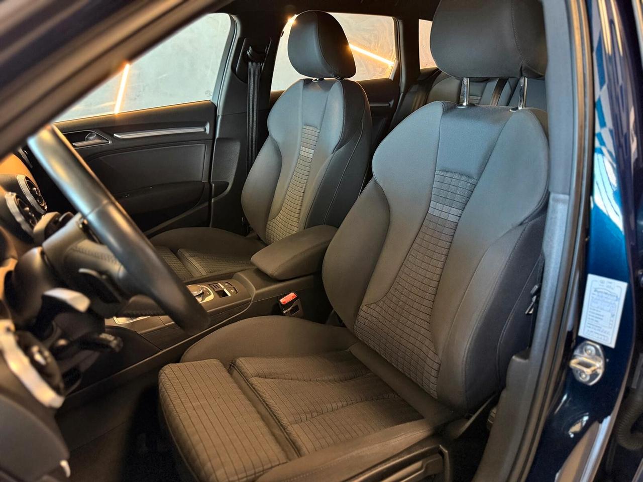 Audi A3 SPB 1.6 TDI 116 CV S tronic S-LINE