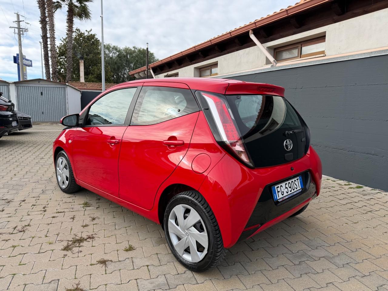 Toyota Aygo 1.0 69 CV 5 porte x-play - 2017