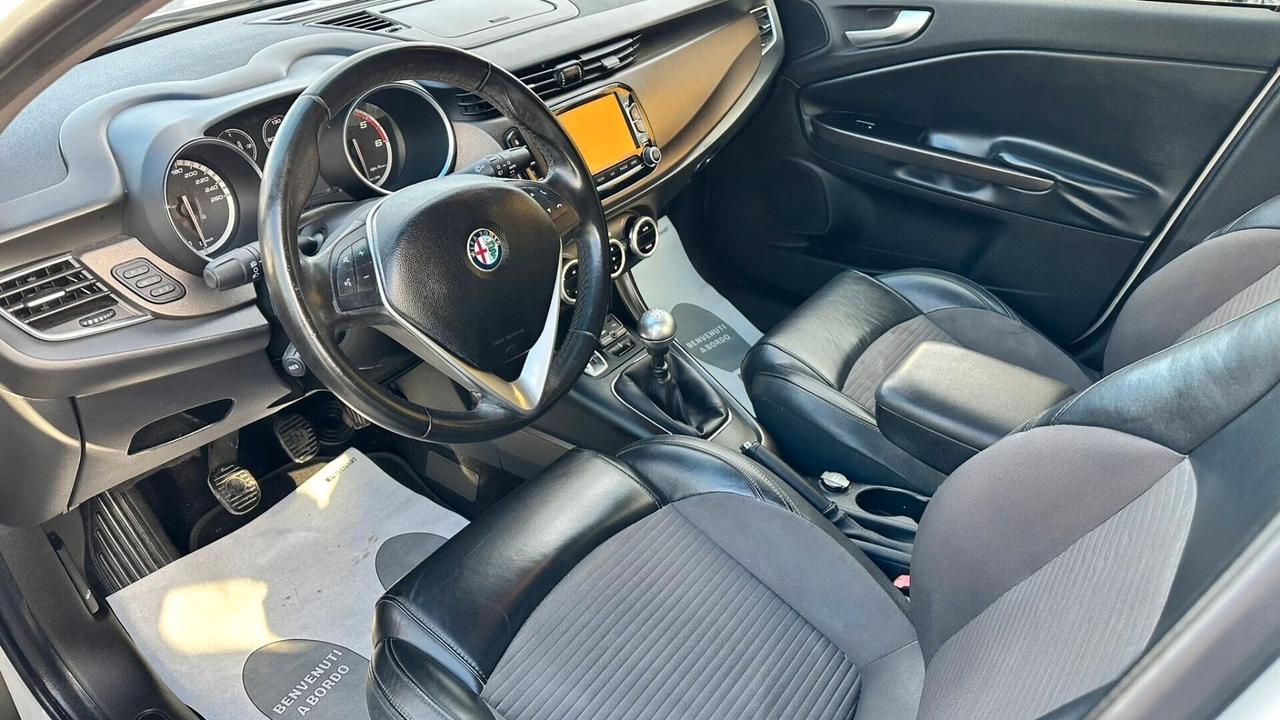 Alfa Romeo Giulietta 1.6 JTDm-2 105 CV Distinctive