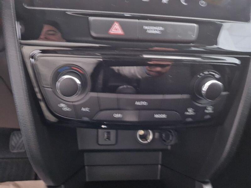Suzuki Vitara 1.4 Hybrid Top