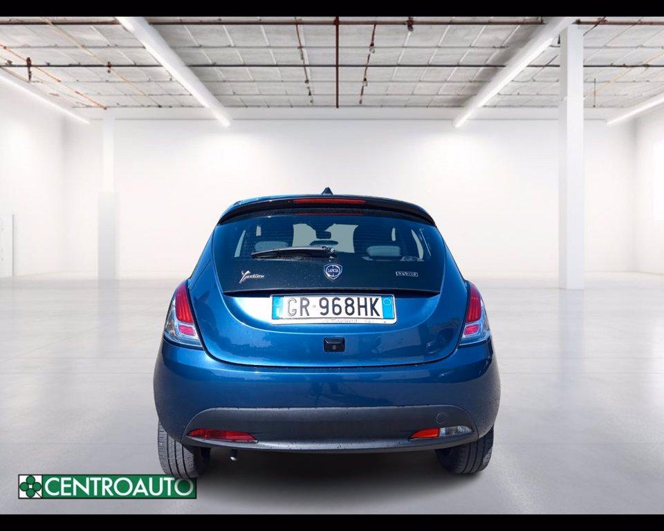 LANCIA Ypsilon 1.0 firefly hybrid Gold s&s 70cv 5p.ti del 2024