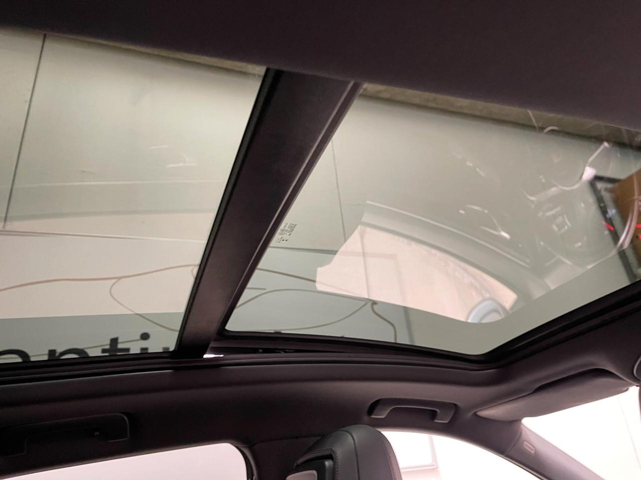 Porsche Macan 2.0 245cv pdk-LEGGI SOTTO