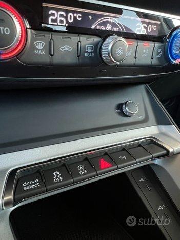 Audi Q3 SPORTBACK 35 TDI S tronic Business Plus 42.000KM