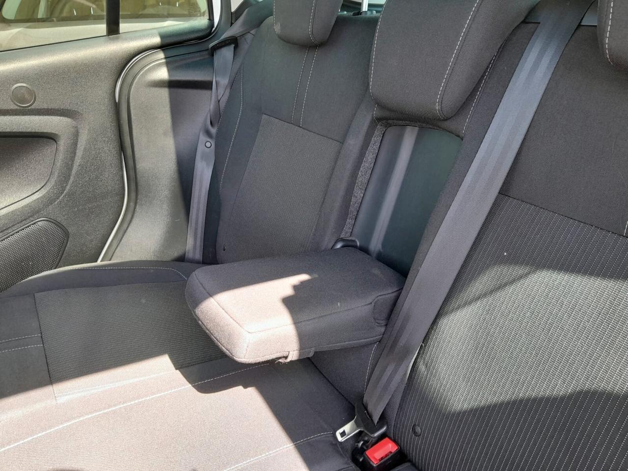 Ford B-Max 1.6 TDCi 95 CV Titanium Business