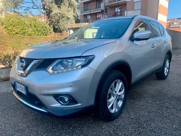 Nissan X-Trail 1.6 dCi PREMIUM NAVIGAT-RETRO FULL