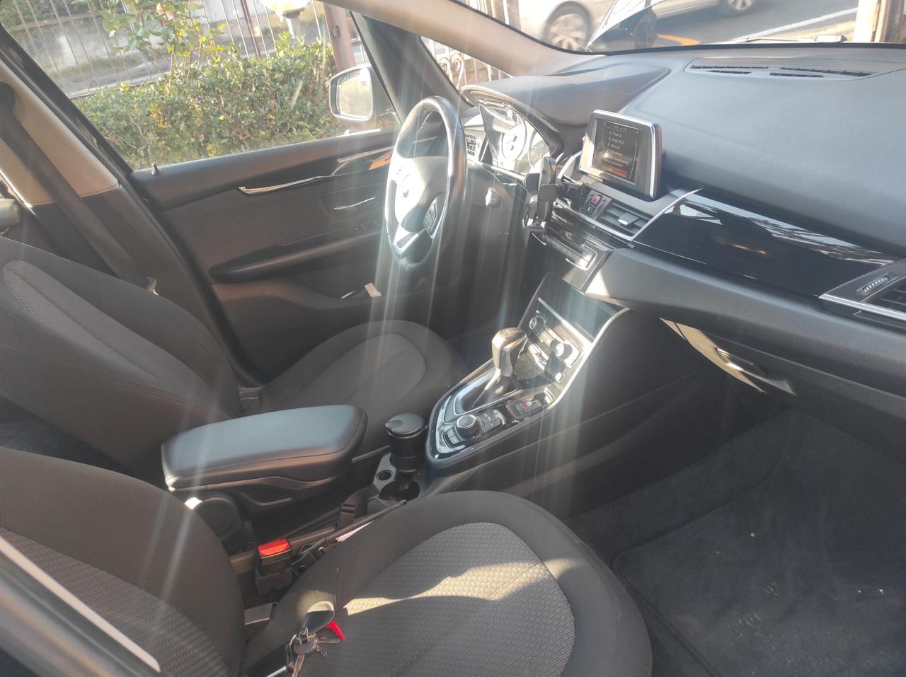 Bmw 2er Active Tourer 216d Active Tourer Advantage