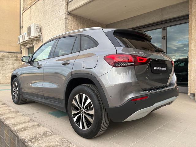 MERCEDES-BENZ GLA 180 d Automatic Business Extra