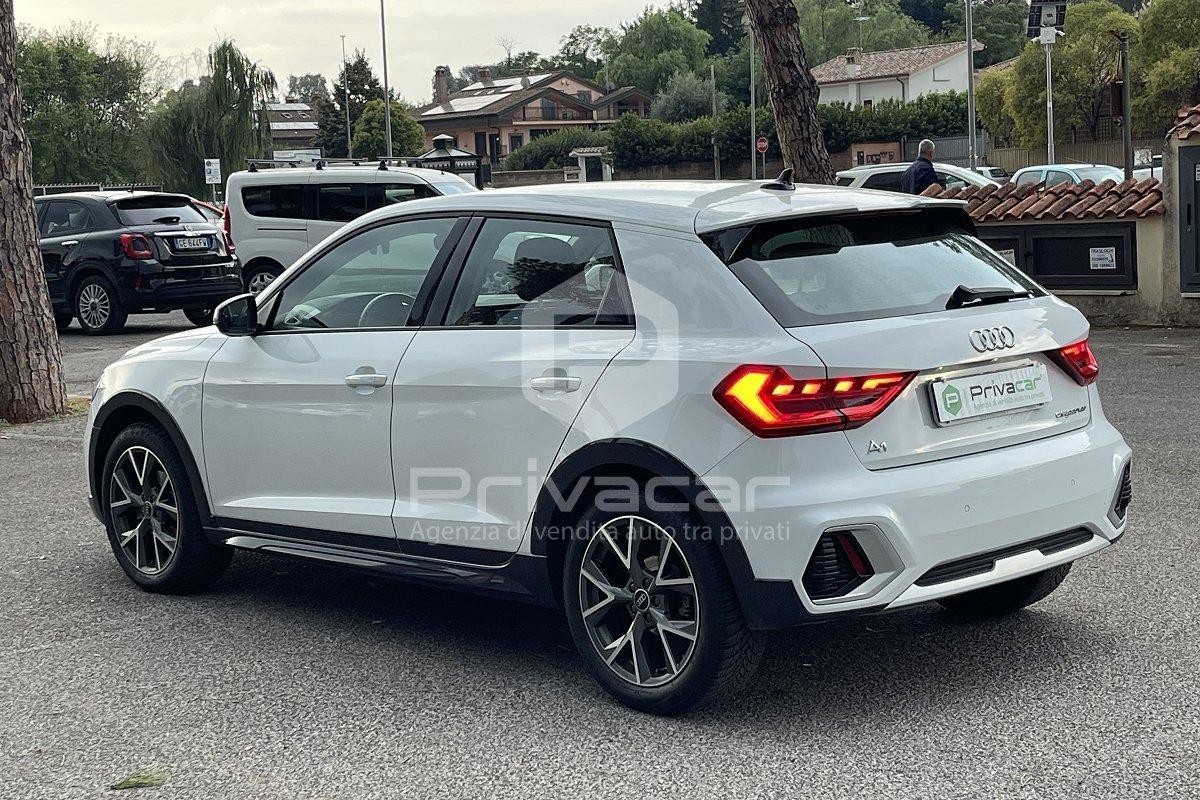 AUDI A1 citycarver 30 TFSI Admired