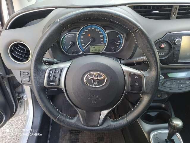 Toyota Yaris Yaris III 2015 5p 1.5h Active