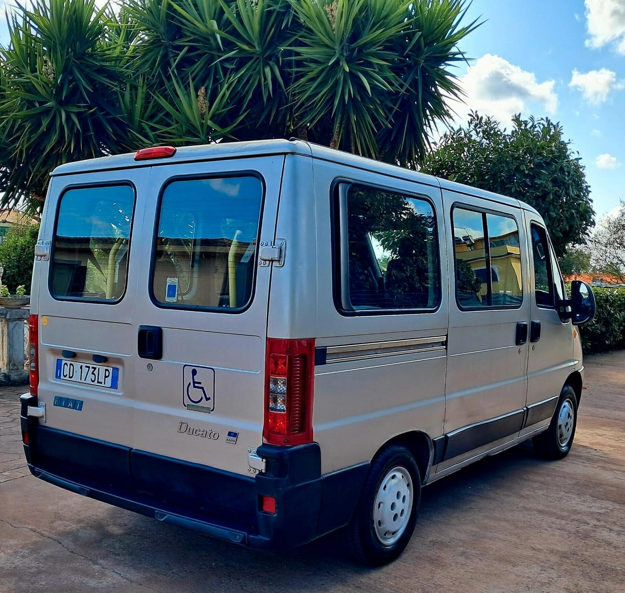 Fiat Ducato 7 posti TRASPORTO DISABILI 2 CARROZZINE PEDANA ELETTROIDRAULICA
