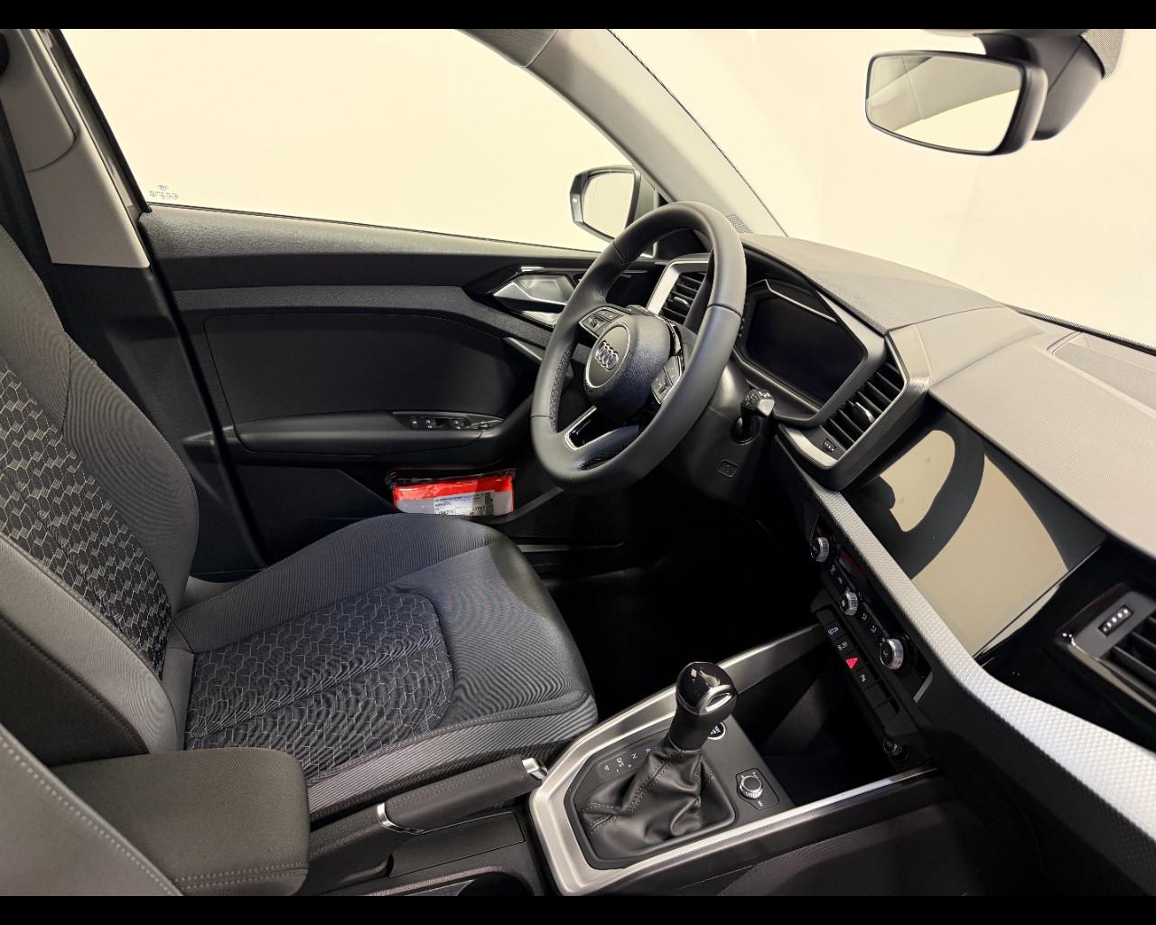 AUDI A1 SPORTBACK 30 TFSI S-TRONIC S-LINE EDITION