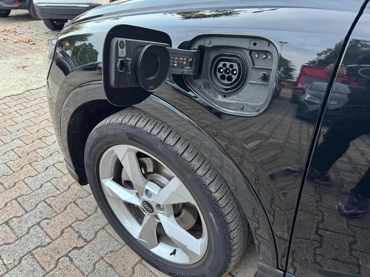 Audi Q3 SPB 45 TFSI e S tronic Business Plus
