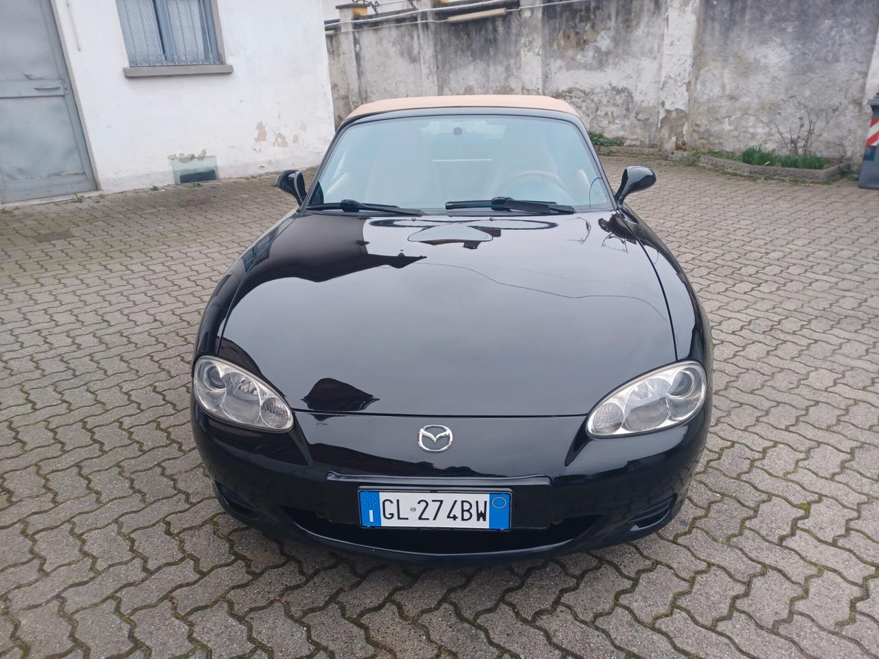 Mazda MX-5 1.6i 16V cat