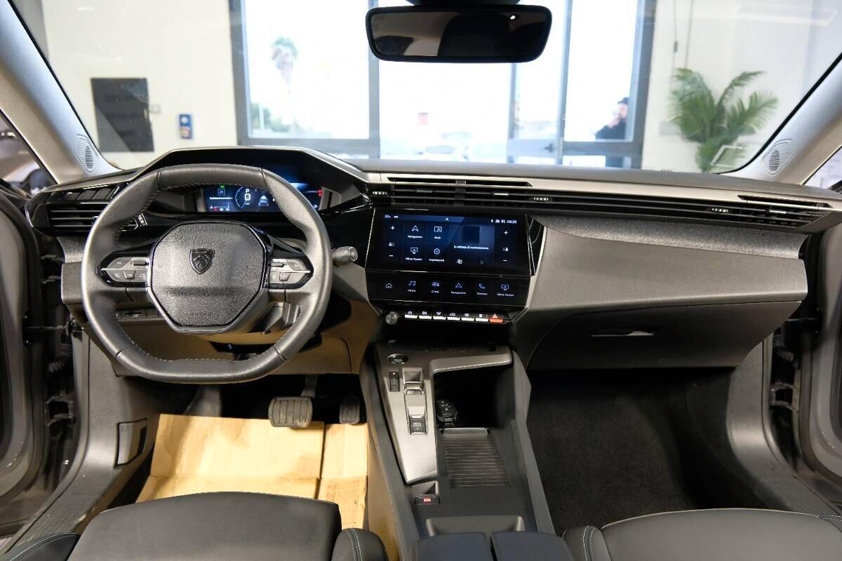 Peugeot 408 PureTech 130 S&S EAT8 Allure