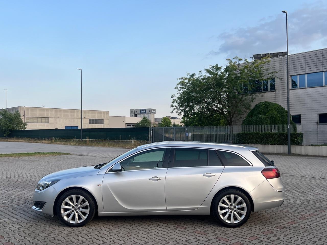 Opel Insignia 2.0 CDTI 140CV Ecopower 104gr. Sports Tourer Cosmo Business