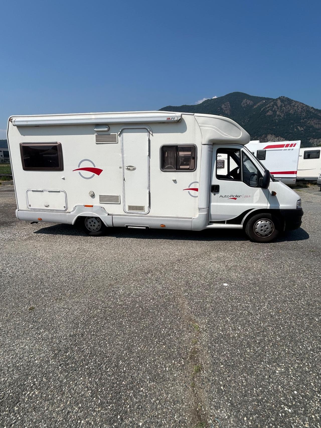 829 Auto Roller semi integrale del 2005 in saldo