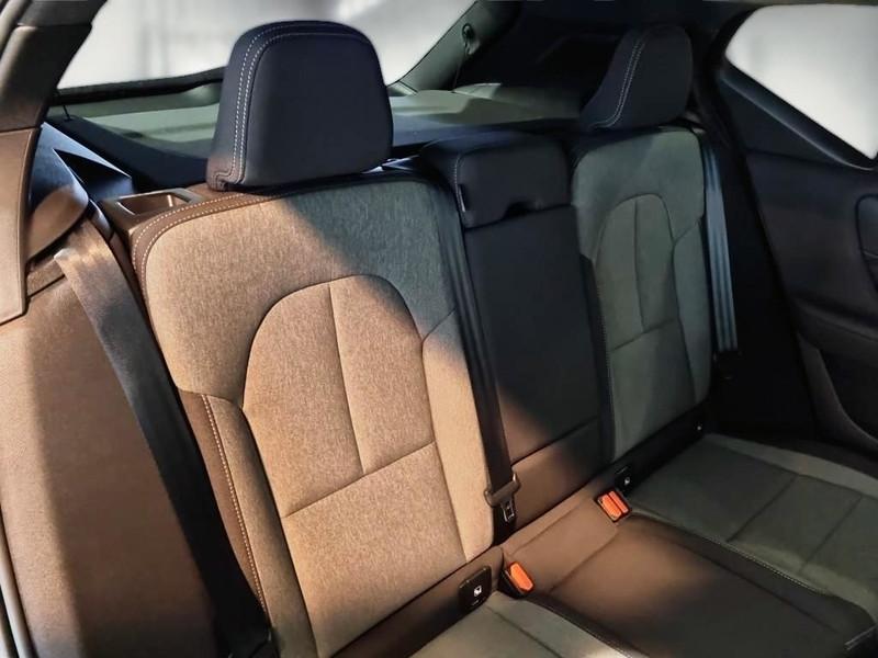 VOLVO XC40 B3 automatico Plus Dark