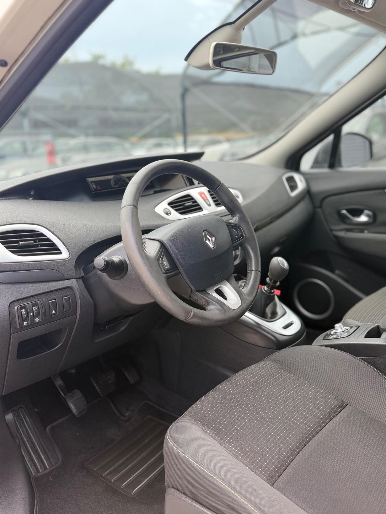 Renault Scenic Scénic 1.9 dCi 130CV Luxe