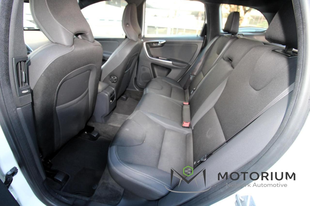 Volvo XC60 D3 Geartronic R-design Momentum