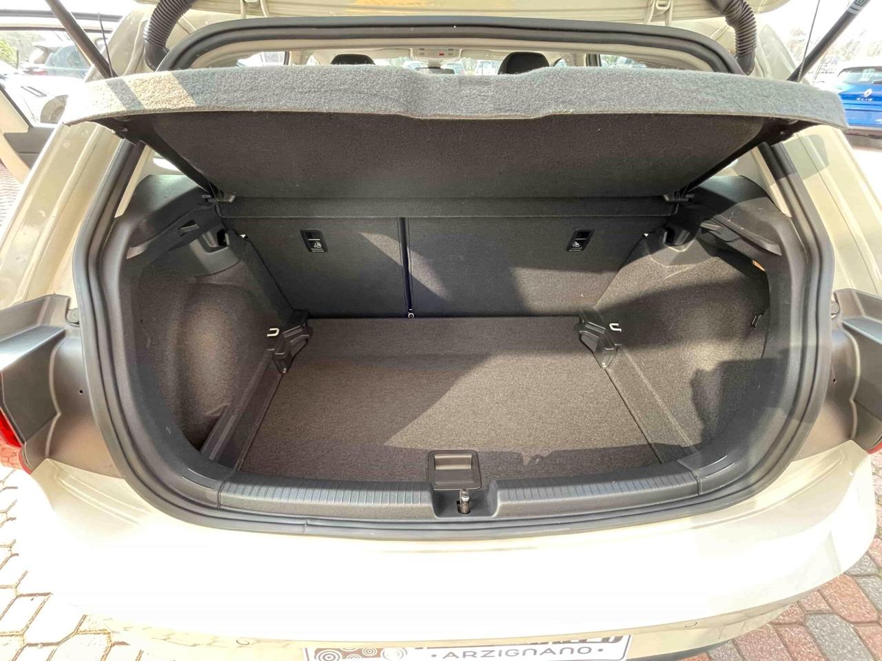 Volkswagen Polo 1.0 LIFE 80cv NEOPATENTATI