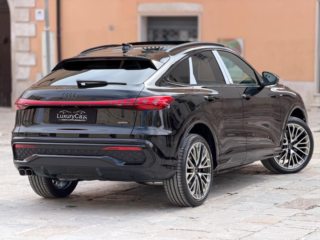 AUDI Q5 SPORTBACK S LINE EDITION 2.0 TDI MHEV QUATTRO S TRONIC 204 CV TETTO MATRIX