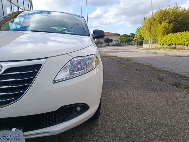 LANCIA Ypsilon 0.9 TwinAir 85 CV 5 porte Metano Ecochic Elefantin