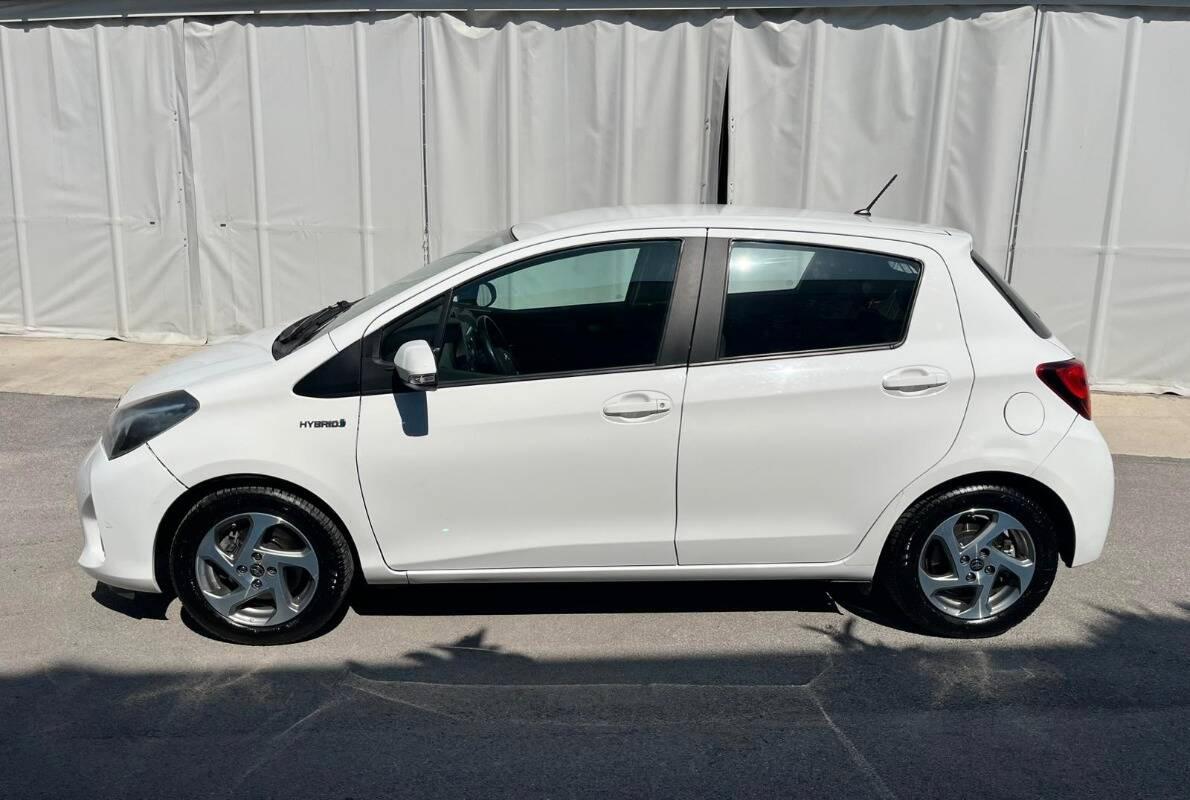 Toyota Yaris 1.5h Active 5p my16