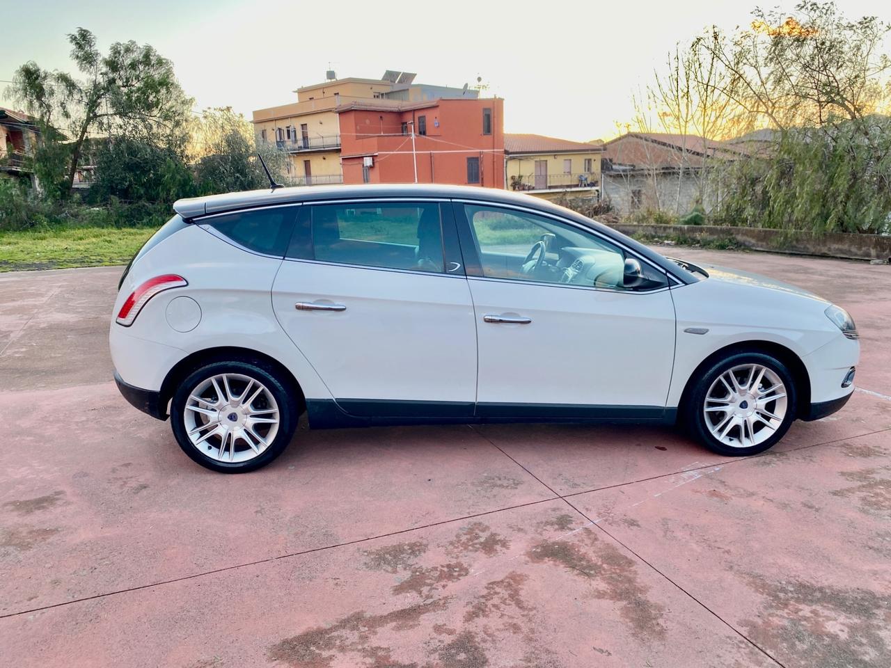 Lancia Delta 1.6 MJT 120cv Platino