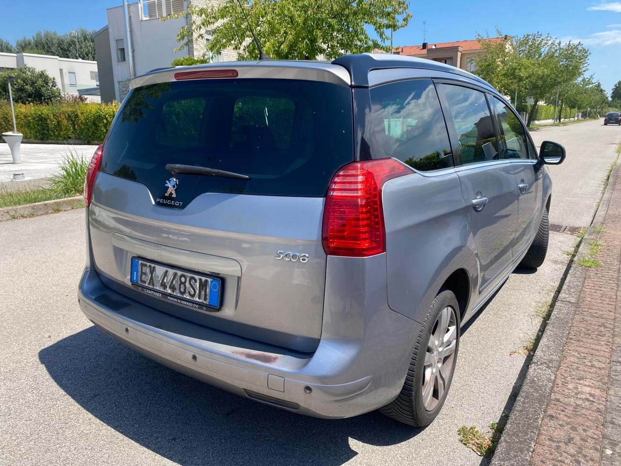 Peugeot 5008 2.0 HDi 150CV Business