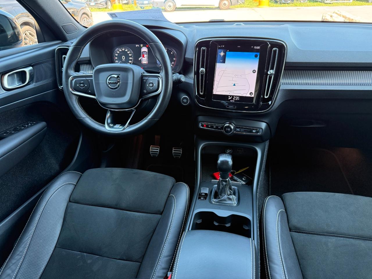 Volvo XC40 D3 R-design
