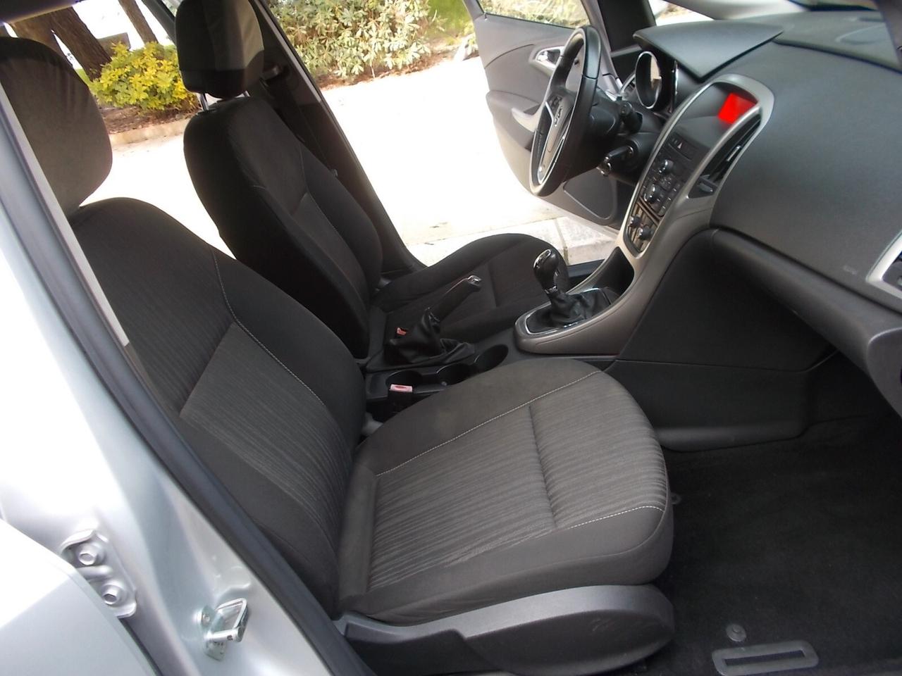 Opel Astra 1.7 CDTI 110CV Sports Tourer Cosmo