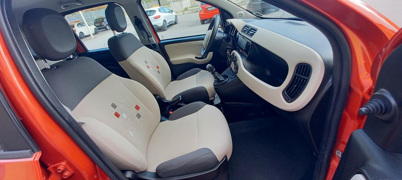 Fiat Panda Modello Lounge Benzina cc. 900 5 Porte SOLO 73.500 Chilometri UTILIZZABILE X I NEOPATENTATI 2025...!!!!